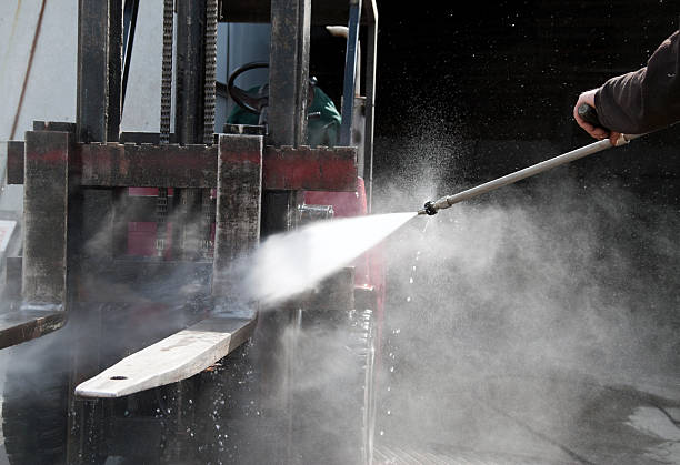Best Deck Pressure Washing  in River Road, WA